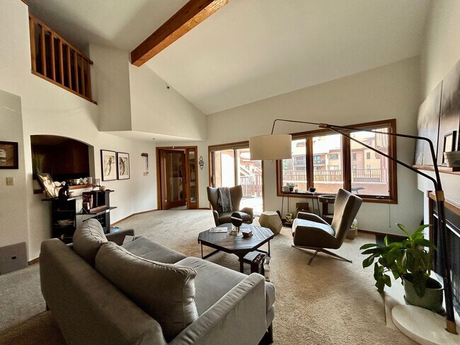 Building Photo - Spacious 2Bd/2.5Ba Luxury Loft-Style Condo in Frasier Meadows
