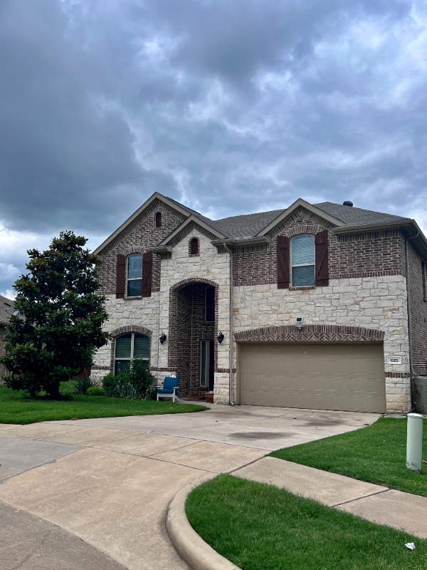Building Photo - 820 Osage Dr