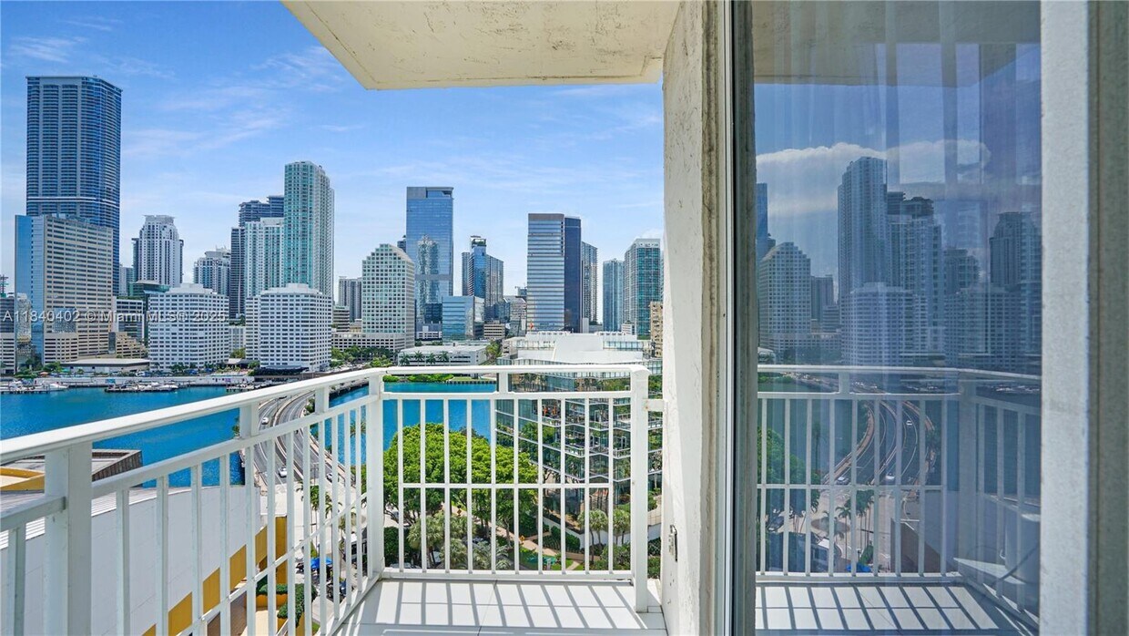 Foto principal - 770 Claughton Island Dr
