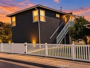 Building Photo - 118 Grandview St