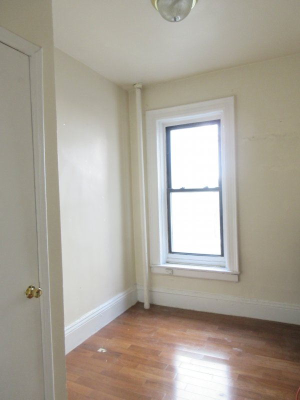 Building Photo - 619 W 135th St