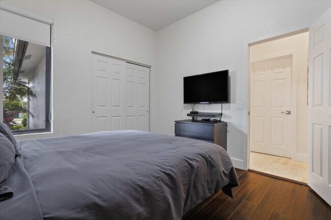 Building Photo - 1846 Harbor View Cir