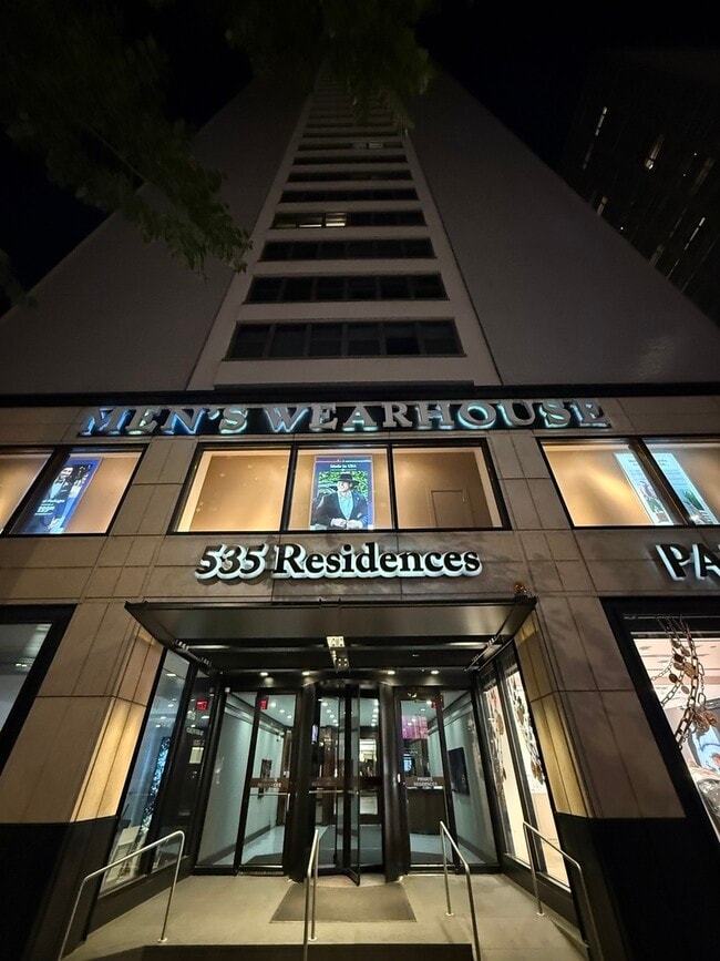 Building Photo - 535 N Michigan Ave
