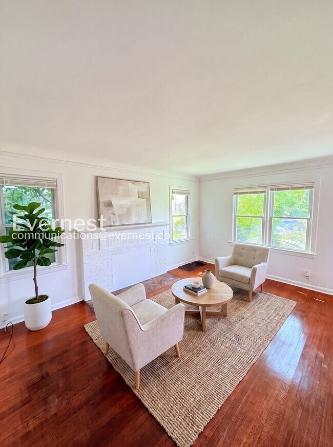 Foto del edificio - 10620 McKinney St
