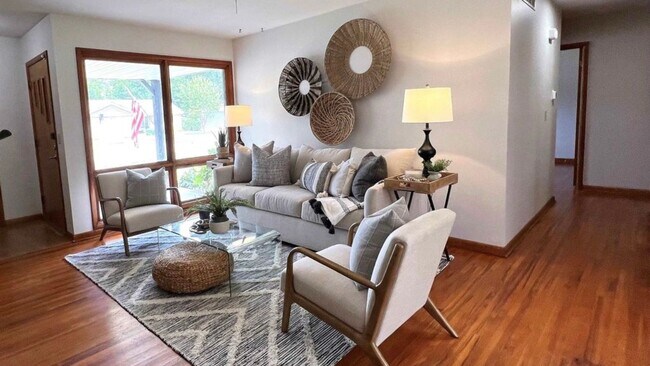 Foto del edificio - Perfect house ready to move into close to ...