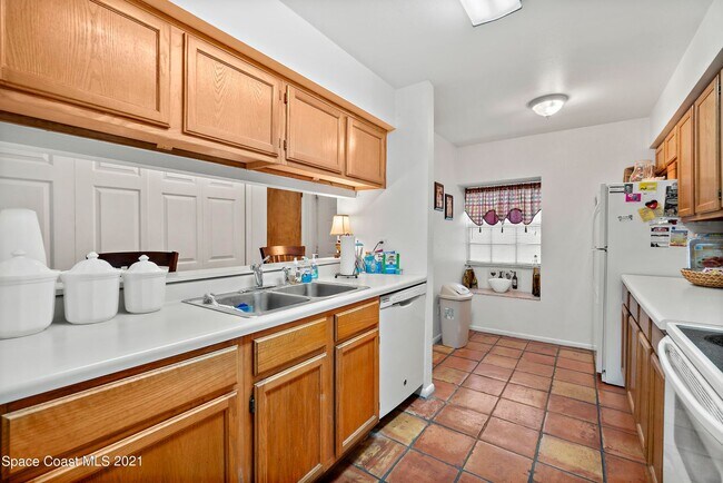 Building Photo - 2107 Hidden Grove Ln