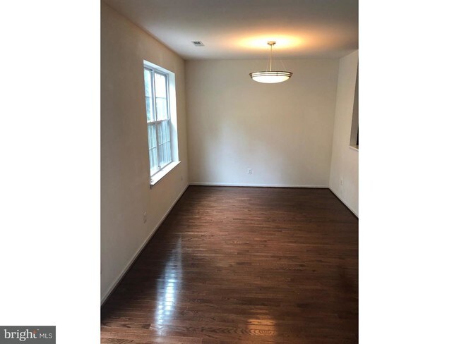 Building Photo - 4464 Riverview Ln