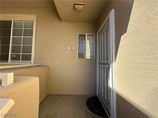 Foto del edificio - 1908 High Valley Ct