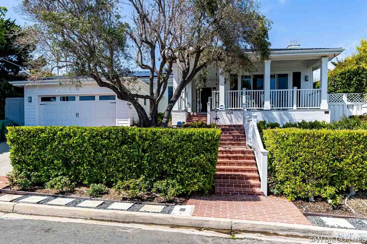 Primary Photo - 1428 Cottontail Ln