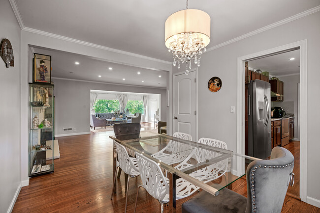 Foto del edificio - 15610 Holdridge Rd E