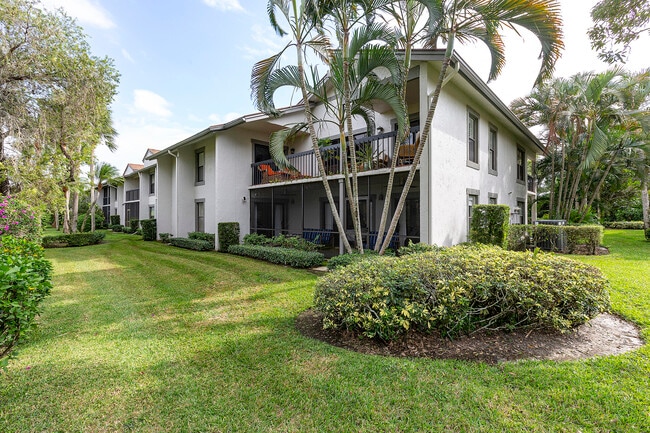 Building Photo - 11355 Pond View Dr