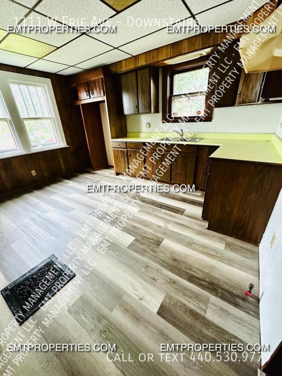 Foto del edificio - 1111 west erie, Downstairs