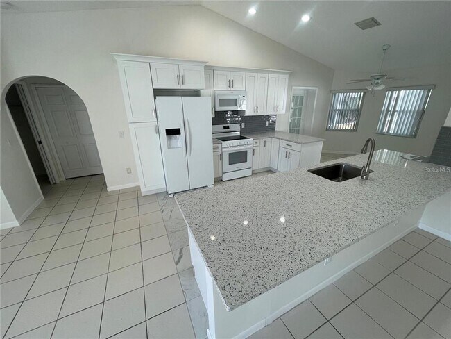 Foto del edificio - 9 Birchwood Pl