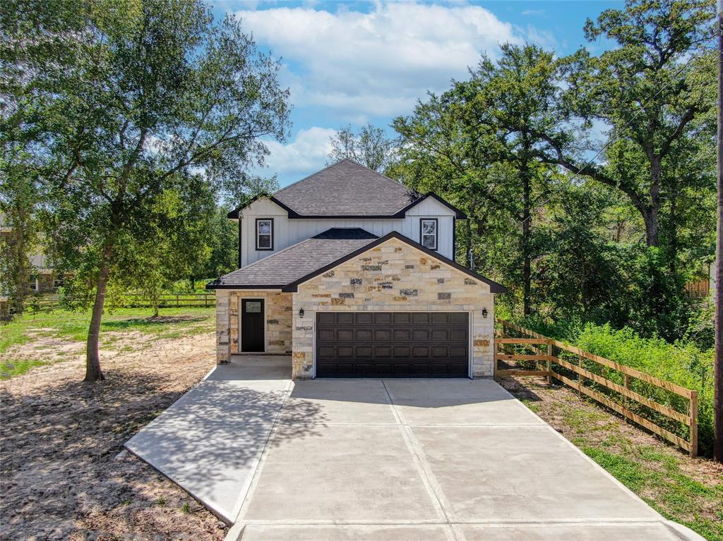 Foto principal - 24779 Roscommon Ln