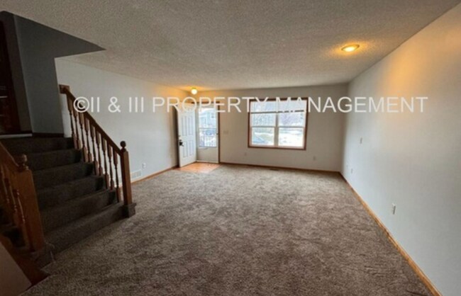 Building Photo - 14944 W 139th St