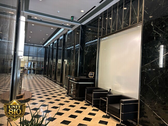 Foto del edificio - 114 W Adams St