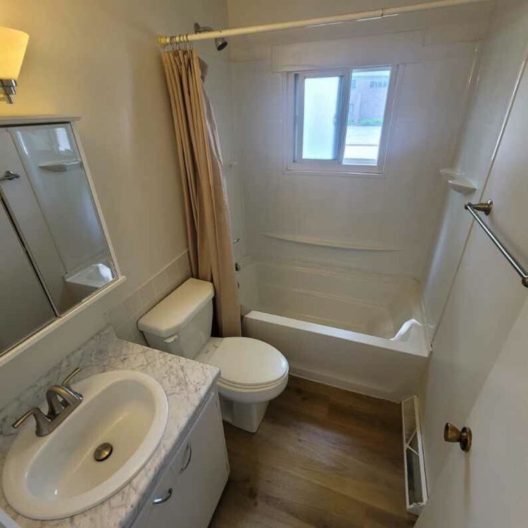 Foto principal - 1405 Daley Ave