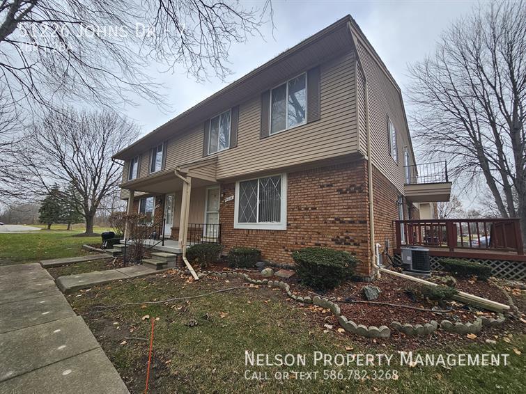 51226 Johns Dr Unit 7, New Baltimore, MI 48047 Condo for Rent in New