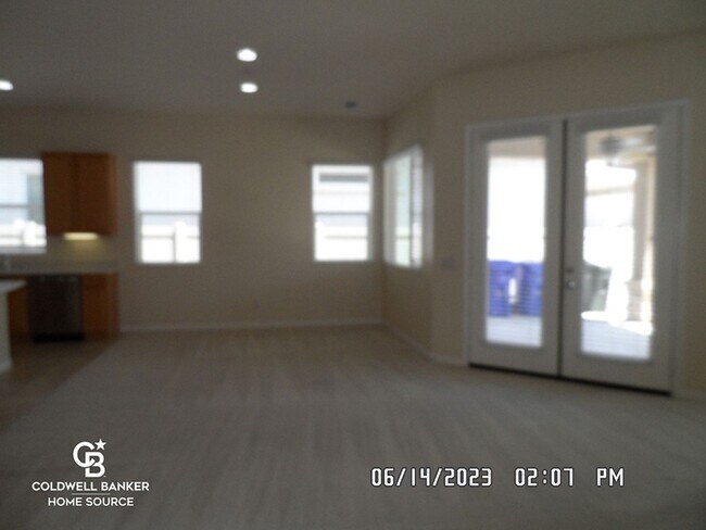 Building Photo - Sun City 55+ Gated Community, Golf Course,...