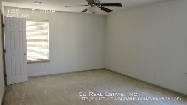 Foto del edificio - 15511 E 48th St