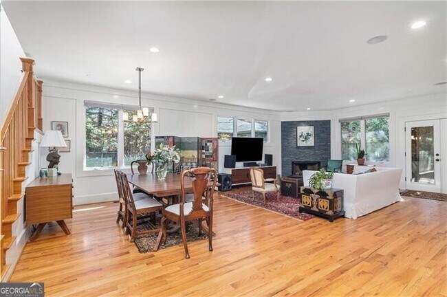 Building Photo - 623 Ansley St