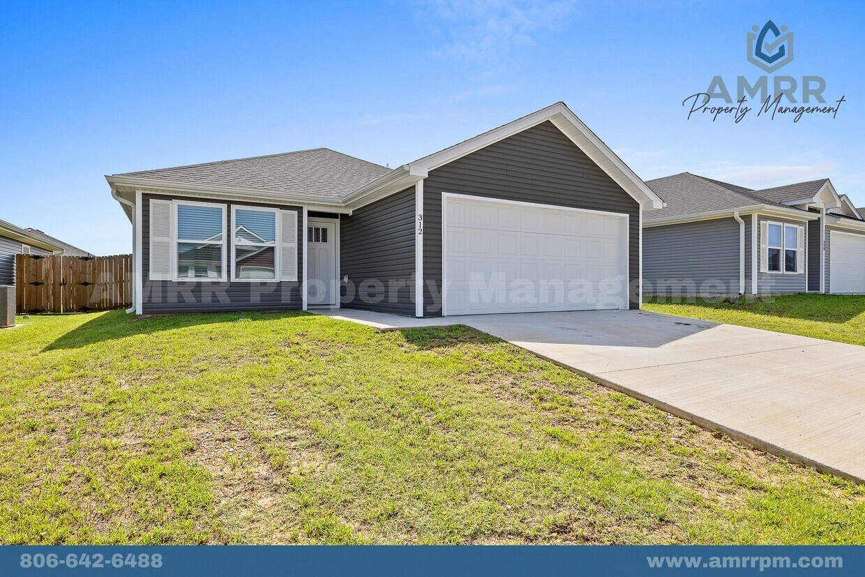 Primary Photo - Move-In Ready 3-Bedroom Home – Ideal for F...
