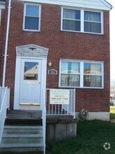 Building Photo - 922 Elton Ave