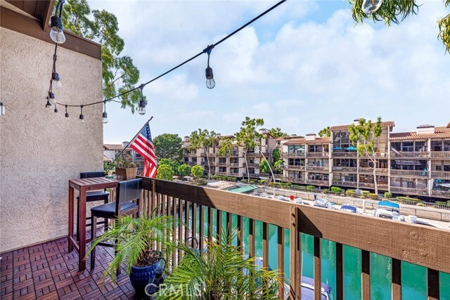 Building Photo - 9331 Marina Pacifica Dr N