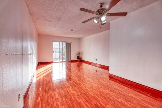 Foto del edificio - 2 br, 2 bath House - 840 SW 105th Ave Apt 318