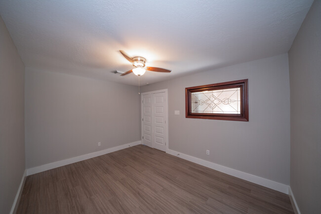 Building Photo - 15606 Oldridge Dr