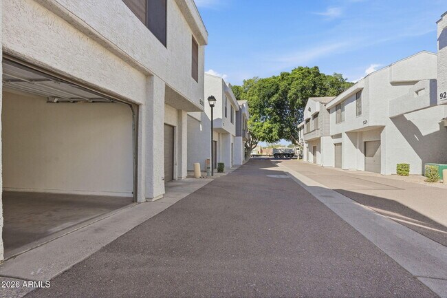 Building Photo - 9209 N 59th Ave