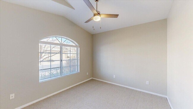 Foto del edificio - 12831 S 45th St