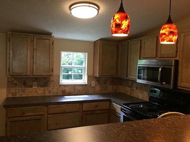 Foto del edificio - 404 Kelley Blvd