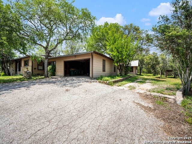 Building Photo - 932 Toepperwein Rd