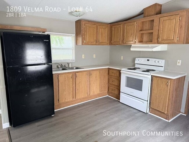 Building Photo - 1809 Velma Rd