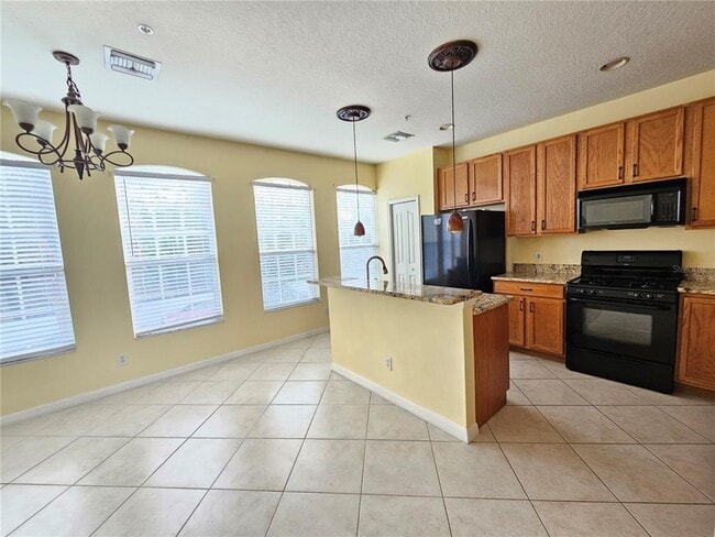 Building Photo - 2927 Pointeview Dr