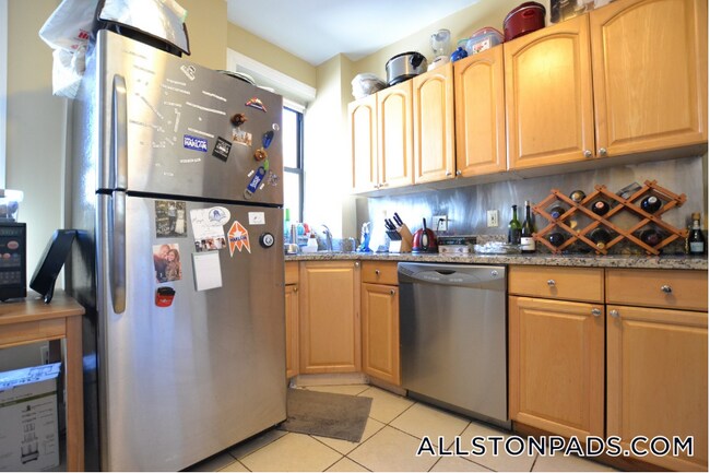 Building Photo - 17 Highgate St