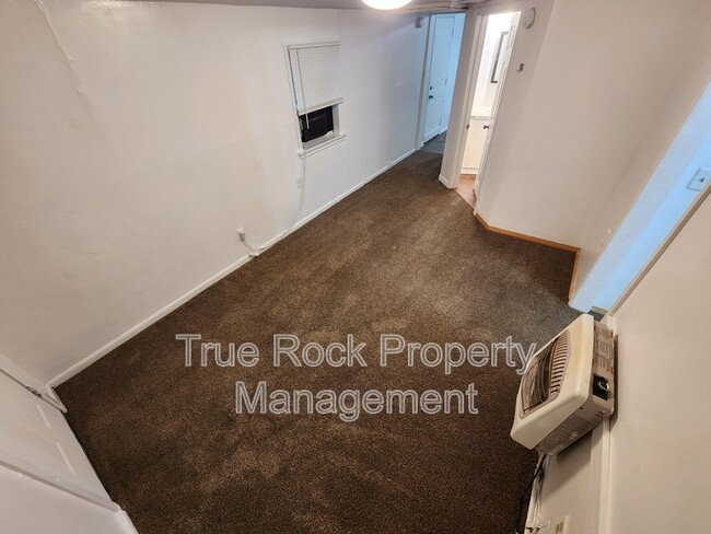 Foto del edificio - 821 N Highland Ave