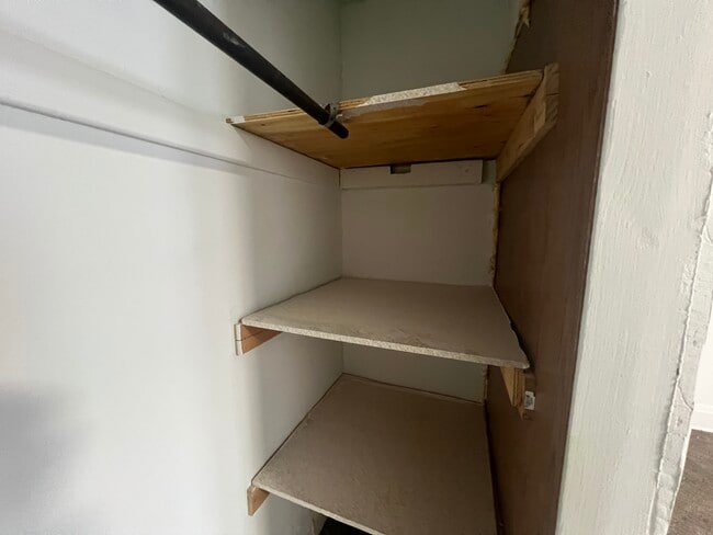 Building Photo - 911 Townline Rd