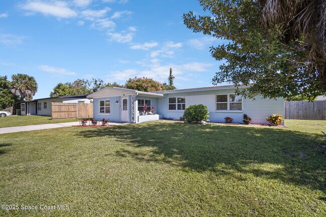 Building Photo - 818 Hampton Way