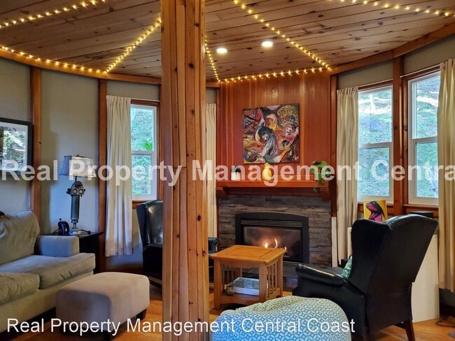 Building Photo - 3 br, 3 bath House - 13525 Santa Lucia Road