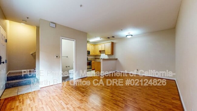 Building Photo - 110 5th St