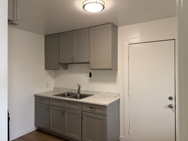 Photo - Single Story 2BR Home in Sacramento- $1,750, utilities included