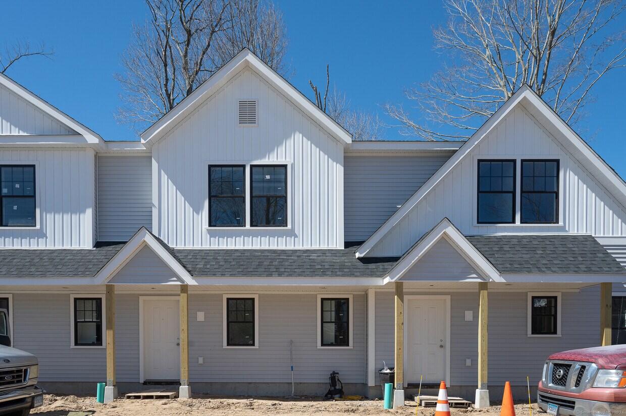 Building Photo - 138 Boston Post Rd
