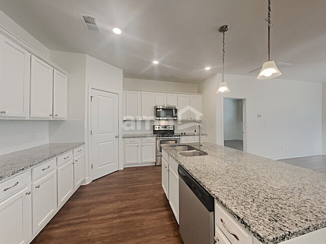 Building Photo - 4324 Longfellow Dr