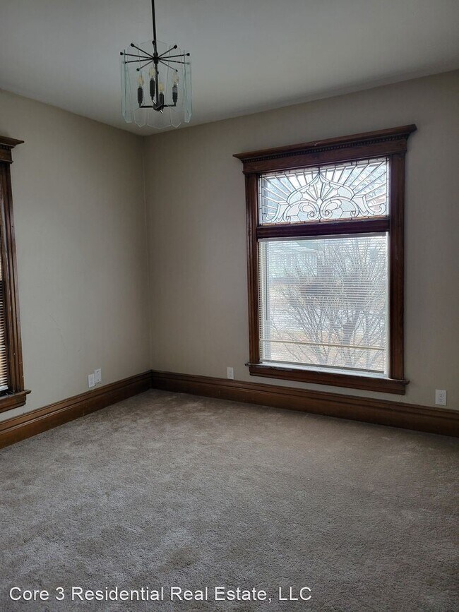 Building Photo - 4 br, 2 bath House - 915 S. Center