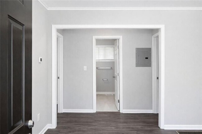 Foto del edificio - 2146 Brookview Dr NE