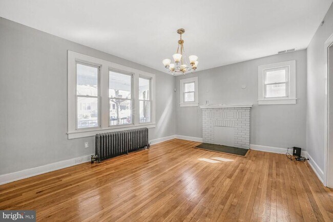 Foto del edificio - 3216 22nd St NE