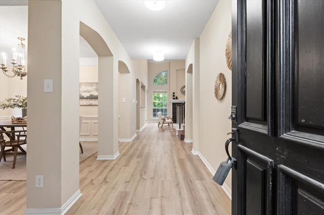 Foto del edificio - 2633 Shadow Hill Ln