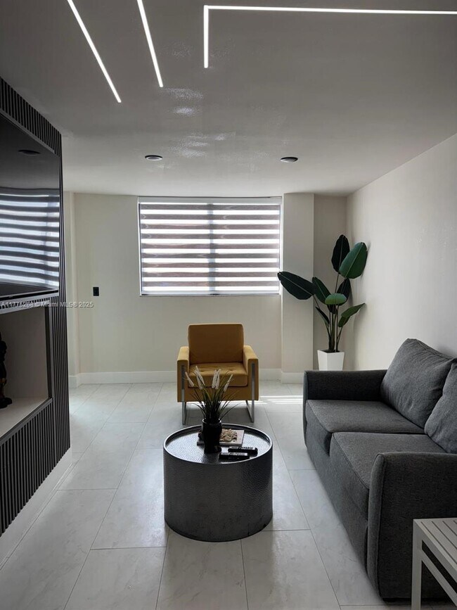 Foto del edificio - 2903 NE 163rd St